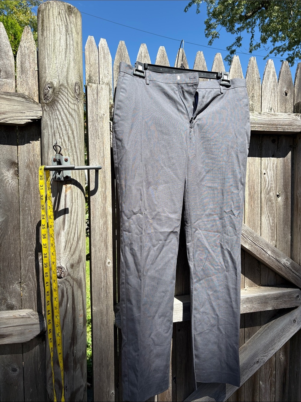 Banana Republic 33/32 grey cotton pants!